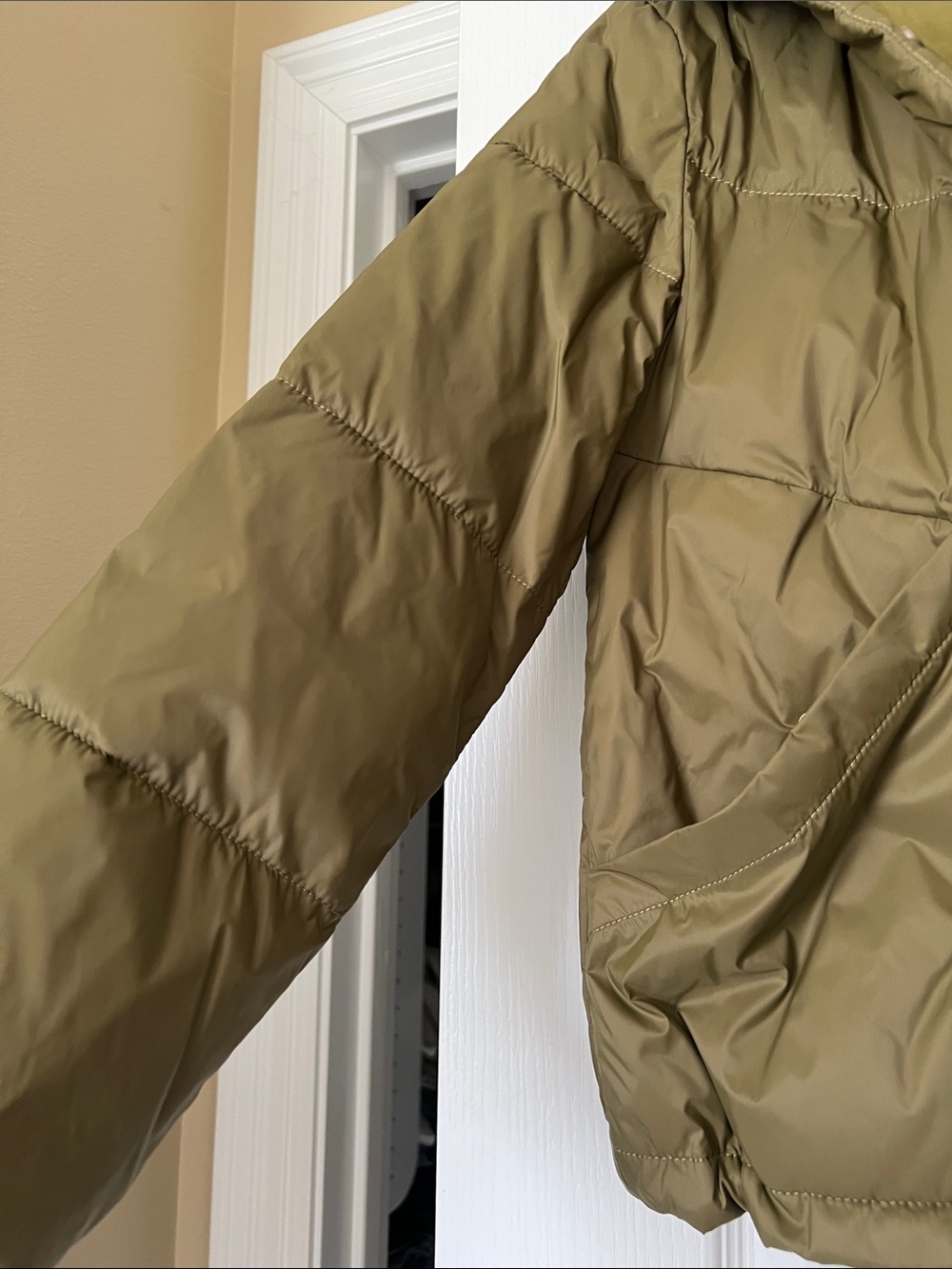 Madewell Olive Puffer Jacket with Hood - Picture 5 of 10